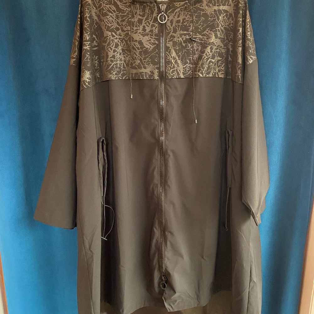 Luukaa Rain Jacket